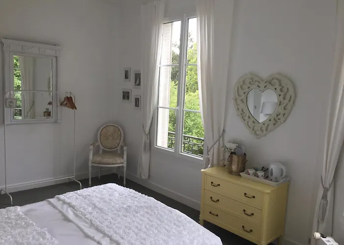 Chateau Anaselle Nocleg ze śniadaniem Condé-sur-Noireau